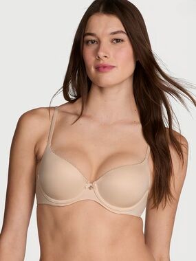 NWT Victoria’s Secret Body by Victoria
Lightly Lined Smooth Demi Bra 36B